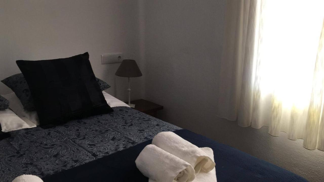 4 Persoons Bungalow Met Gemeenschappelijk Zwembad Теулада Экстерьер фото